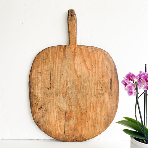 Round wooden pizza board antique