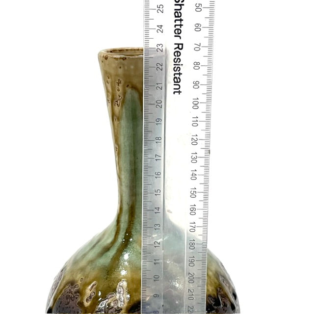 Sansai Shigaraki ware ceramic vase measuring approximately 23 cm high